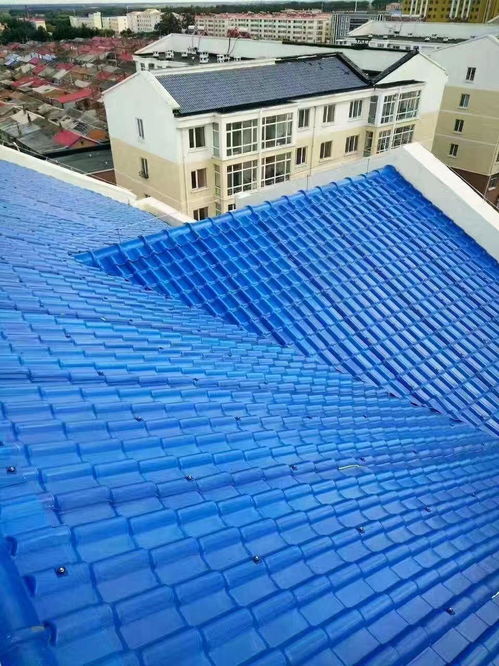 新乡市老旧小区改造中的ASA树脂防腐瓦 全新原料铸就经久耐用的新型建筑材料